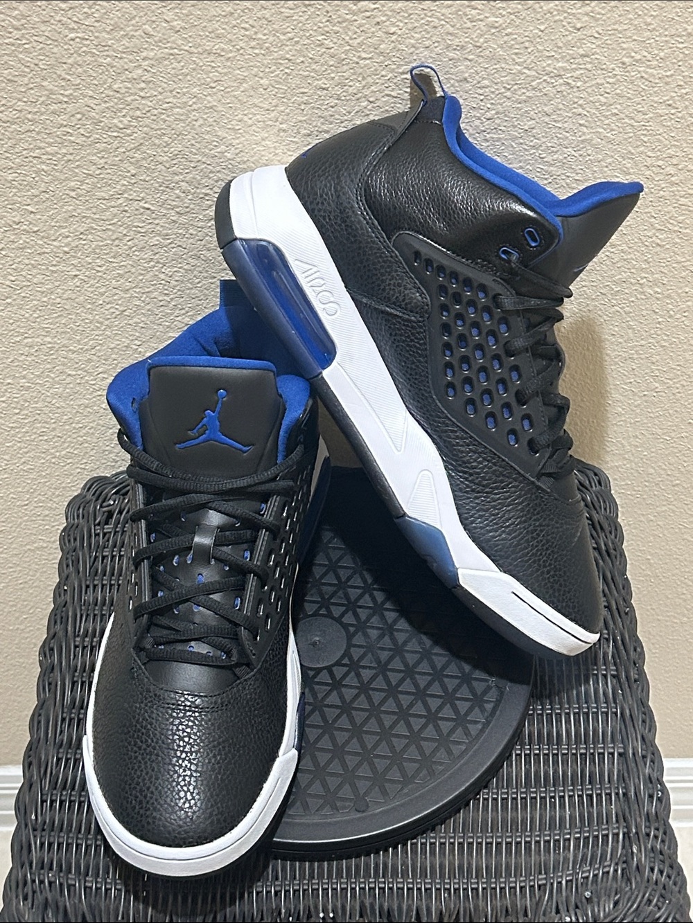 Jordan Maxin 200 ‘Black Rush Blue’ CD6107-004